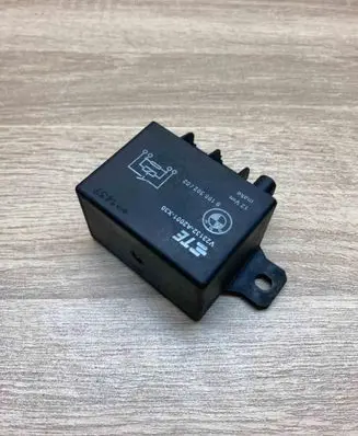 Coolant fan relay