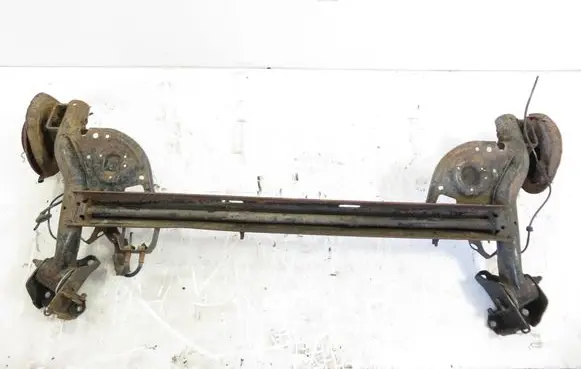 Renault Clio III Rear axle beam 
