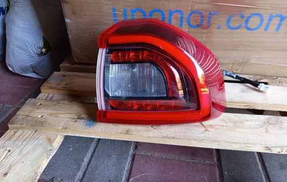 Rear/tail lights