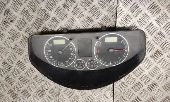Volkswagen Sharan Speedometer (instrument cluster) 7M3920800H