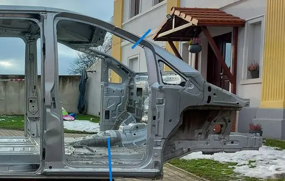 Mercedes-Benz EQV 447 Front quarter panel mereqv