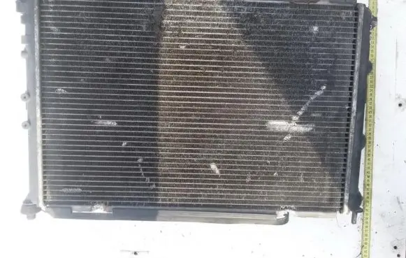 Renault Megane I Coolant radiator A420I585P35