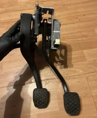 BMW 4 F32 F33 Pedal assembly 678711