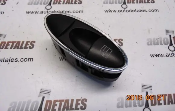 Mercedes-Benz E W211 Electric window control switch A2118218651