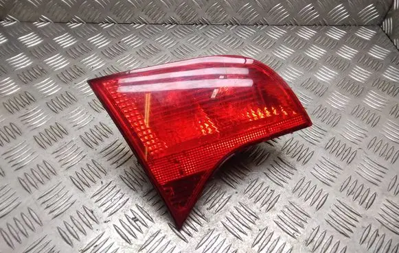 Audi A4 S4 B7 8E 8H Tailgate rear/tail lights 8E9945093