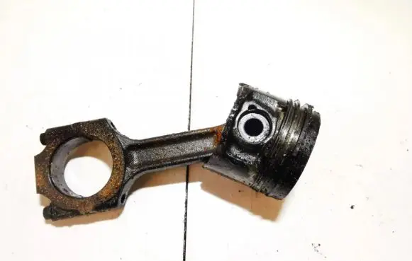 Fiat Marea Piston with connecting rod