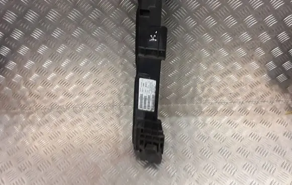 BMW X3 F25 Radiator support slam panel 173448 73912311