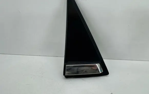 Citroen C3 Fender end trim 18379B