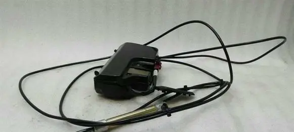 Mercedes-Benz R W251 Air suspension compressor A2518000948 A2518000148