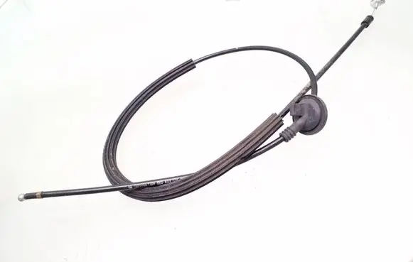 Skoda Octavia Mk3 (5E) Engine bonnet/hood lock release cable 5E0823535B