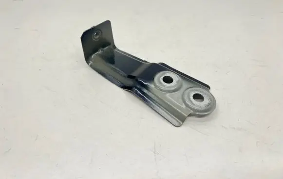 BMW X5 G05 Fender mounting bracket 7418217 741821707