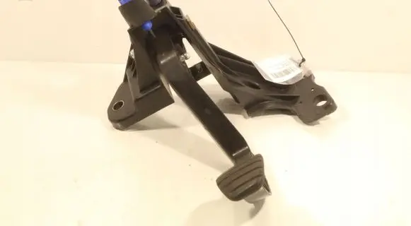 Renault Master III Clutch pedal 070112