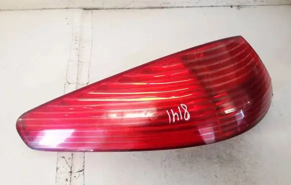 Peugeot 607 Rear/tail lights