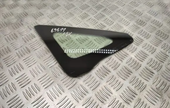 Honda FR-V Front triangle window/glass 43R00122