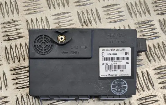 Hyundai i30 Antenna control unit 954002L100 G7250068 116RA000036