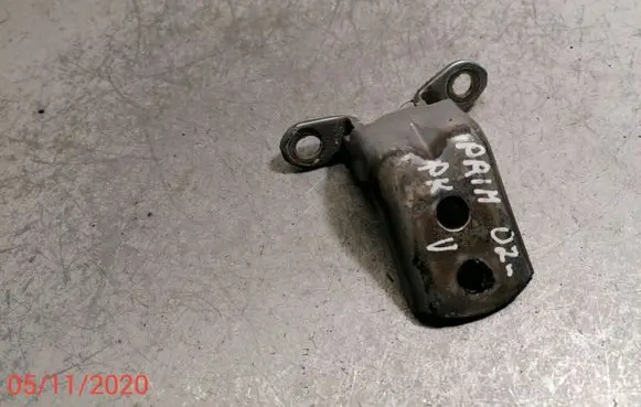 Nissan Primera Front door upper hinge