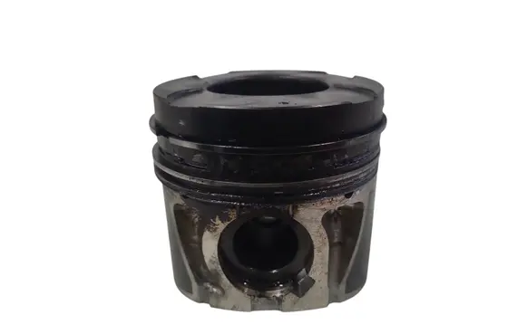 Opel Astra J Piston 