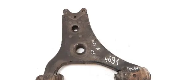 Mercedes-Benz A W169 Front lower control arm/wishbone