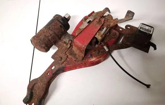 Engine bonnet/hood lock/catch
