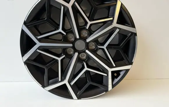 Hyundai Tucson IV NX4 R19 alloy rim 52910-N7400