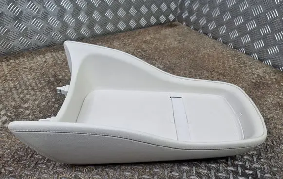 Other center console (tunnel) element
