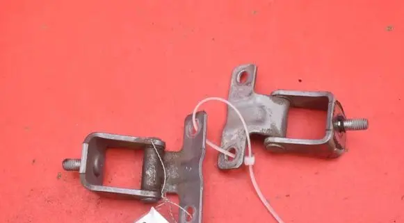 Mitsubishi ASX Tailgate/trunk/boot hinge