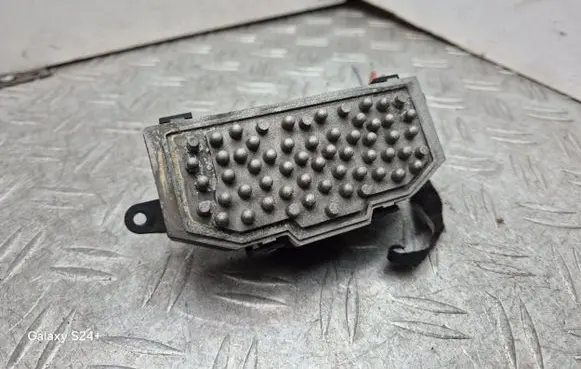 Heater blower motor/fan resistor