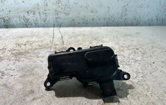 Dodge Challenger Other engine bay part 05038529AC 0929A