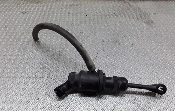 Nissan Note (E11) Clutch master cylinder