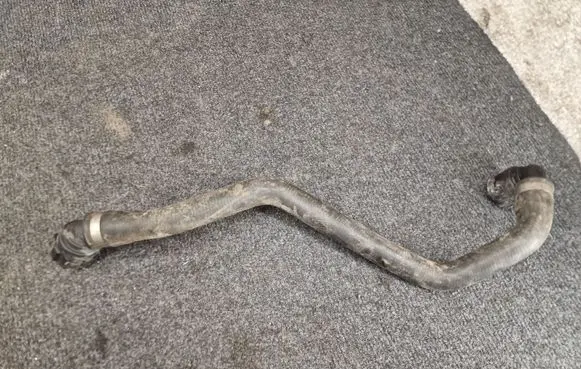 Mercedes-Benz E W213 Engine coolant pipe/hose A2135014782