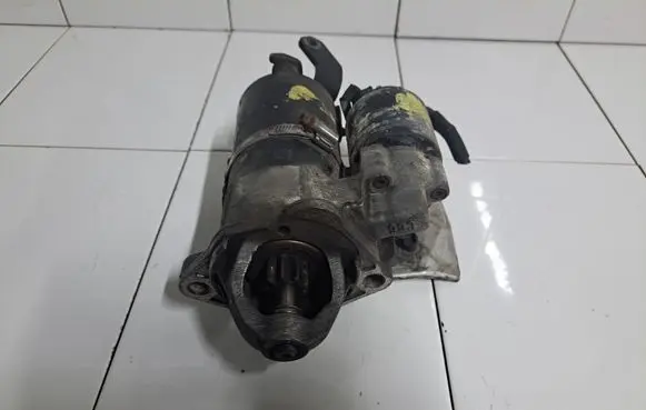 Audi A4 S4 B6 8E 8H Starter motor