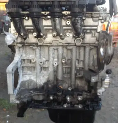 Citroen C4 II Picasso Engine block 1700