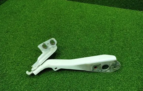 Engine bonnet/hood hinges