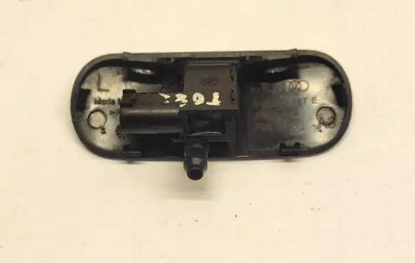 Audi A3 S3 8V Windshield washer spray nozzle 8V5955987E
