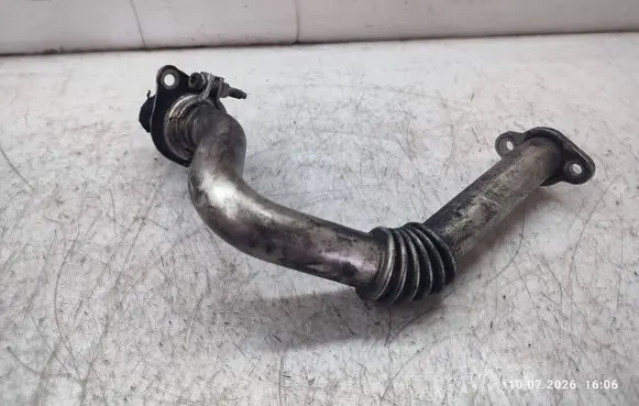 Volkswagen Touran II EGR valve line/pipe/hose