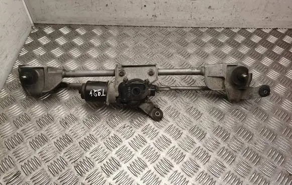 Nissan Pathfinder R51 Front wiper linkage