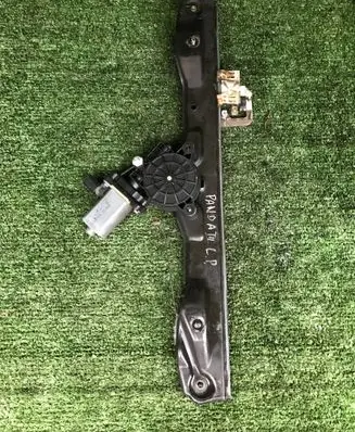 Fiat Panda III Front door window regulator with motor