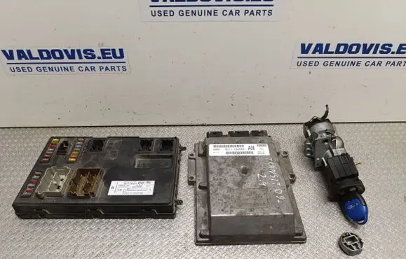 Engine ECU kit and lock set