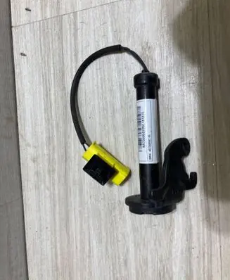 BMW X2 F39 Bonnet Pedestrian Airbag Actuator 7300581