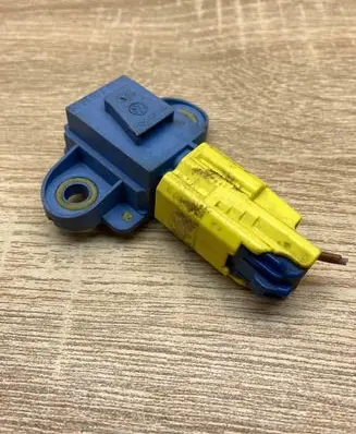 Volkswagen Golf Plus Airbag deployment crash/impact sensor 1K0955557A