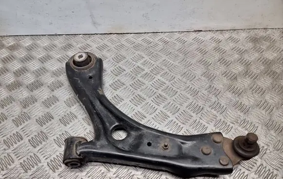 Ford Focus Front lower control arm/wishbone JX613A424AEB
