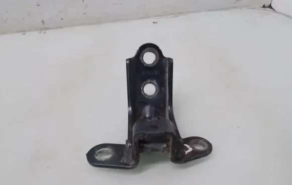 KIA Ceed Rear door lower hinge