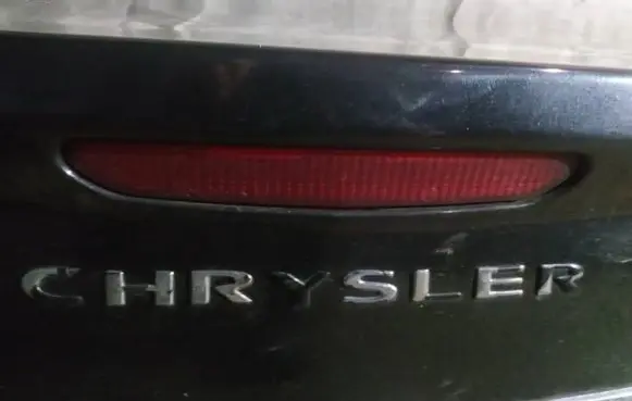 Chrysler Sebring (JS) Third/center stoplight