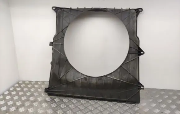 Iveco Daily 6th gen Radiator cooling fan shroud 5801264636