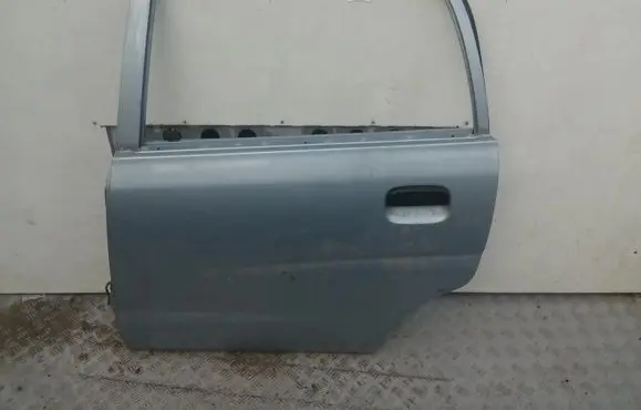 Suzuki Alto Rear door