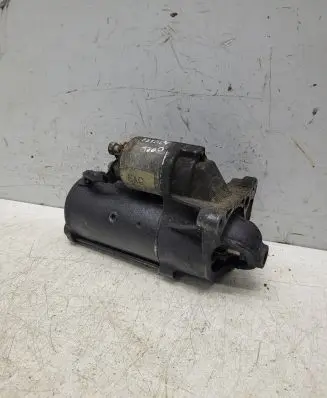 Opel Vivaro Starter motor 7700116260D