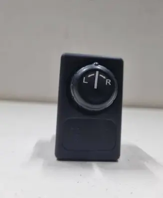 Nissan Almera Tino Wing mirror switch