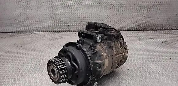 Volkswagen Touareg I Air conditioning (A/C) compressor (pump)