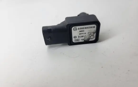 Mercedes-Benz E W213 Lambda probe sensor A0009055906