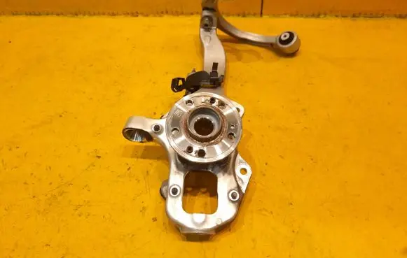 Mercedes-Benz GLE W167 Front wheel hub spindle knuckle A1673300900
